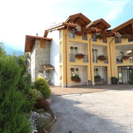 Hotel Garni Sottobosco Dimaro Eksteriør bilde