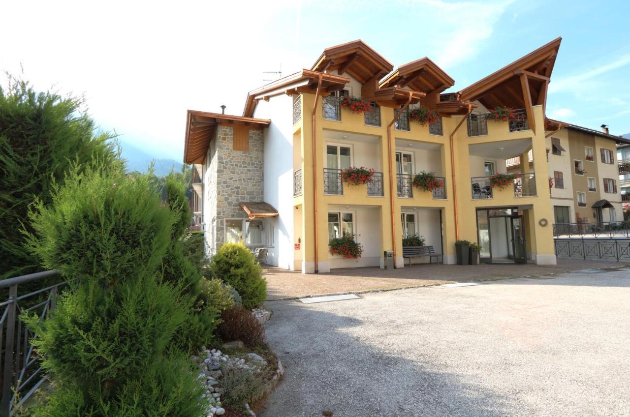 Hotel Garni Sottobosco Dimaro Eksteriør bilde